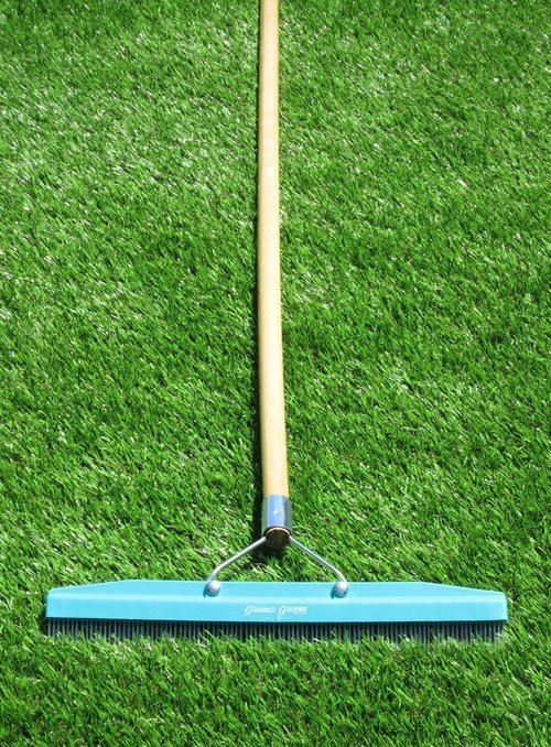 Outdoor Artificial Turf Grass Rug Cleaning Broom / Carpet Rake (18-Inch Head, 54-Inch Handle) Sweeper For Outdoor Carpet Products
